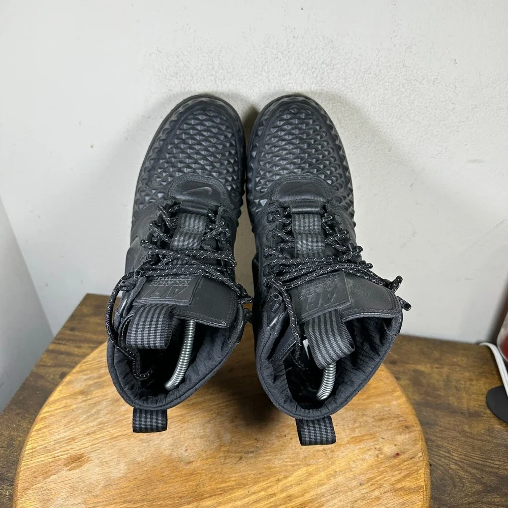 Nike lunar force